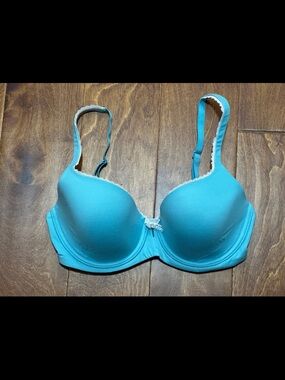 Victoria's Secret Teal Blue Molded Underwire Bra with Lace Accent